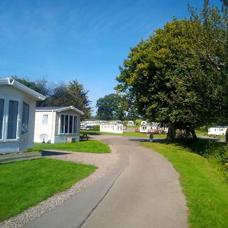 Campsie Glen Holiday Park Fintry エクステリア 写真