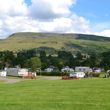 Campsie Glen Holiday Park Fintry エクステリア 写真