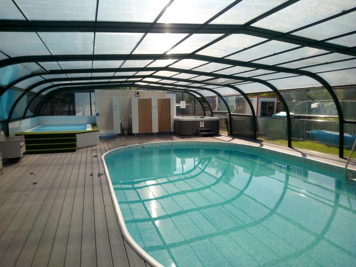 Campsie Glen Holiday Park Fintry エクステリア 写真