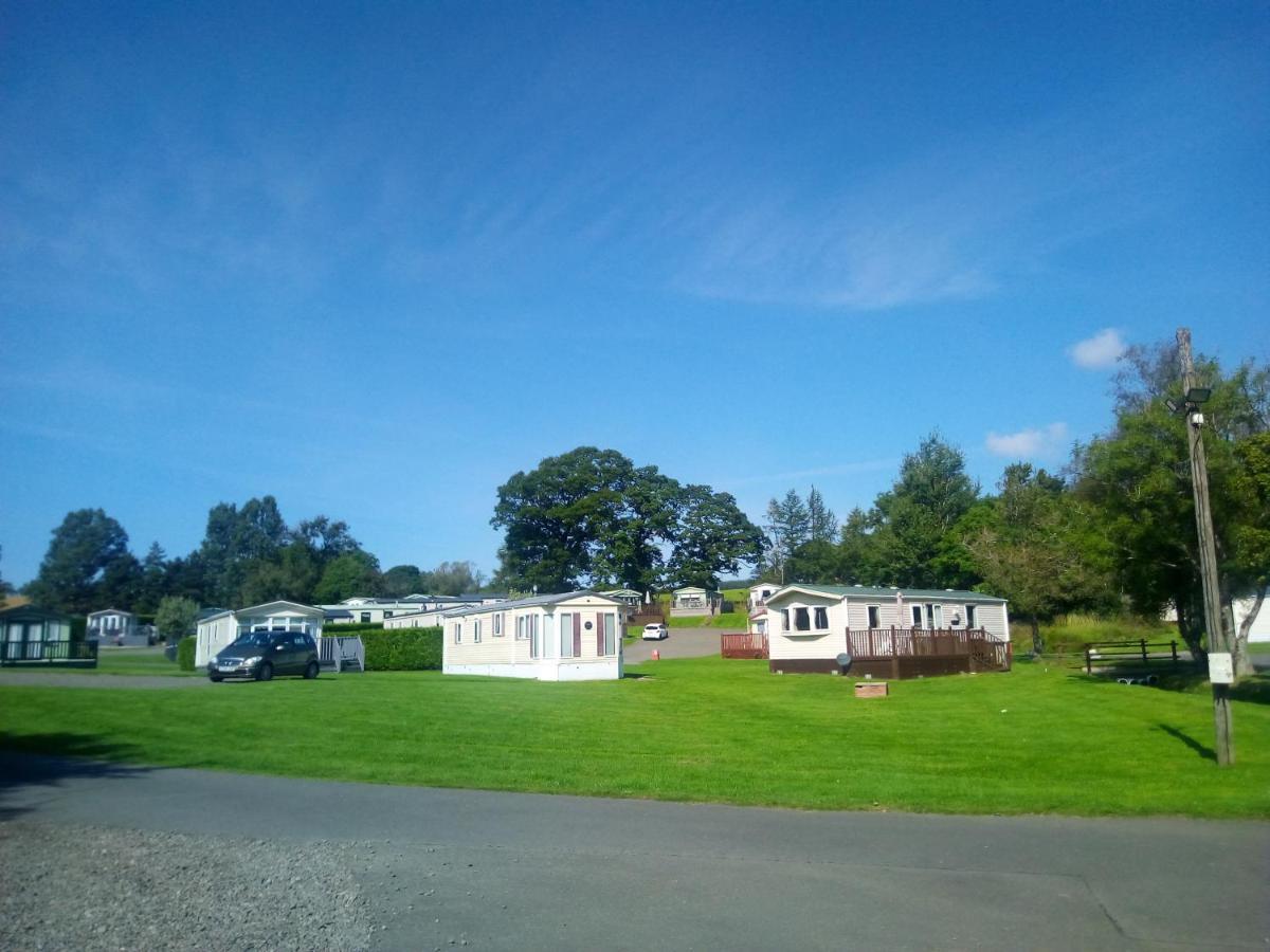 Campsie Glen Holiday Park Fintry エクステリア 写真