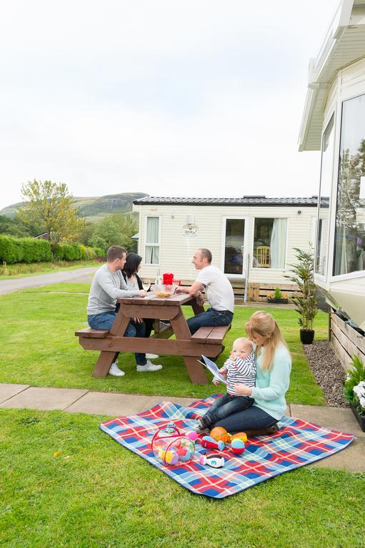 Campsie Glen Holiday Park Fintry エクステリア 写真