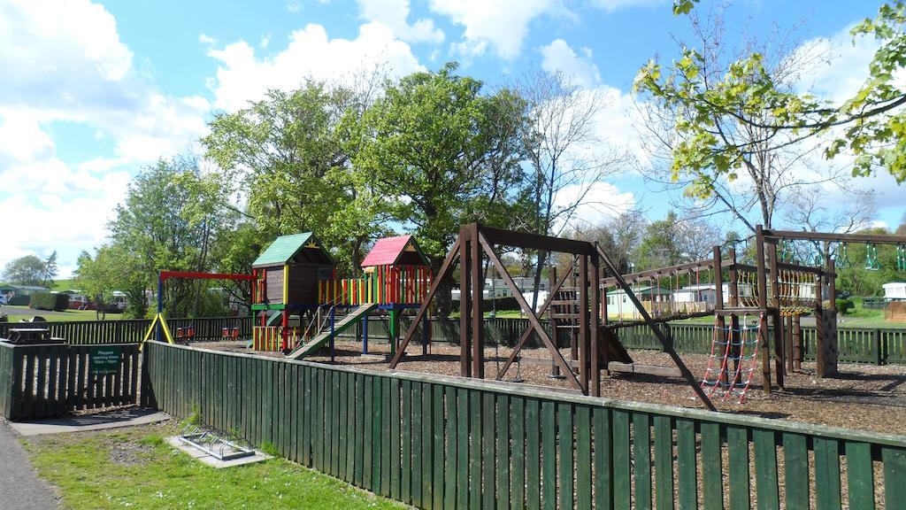 Campsie Glen Holiday Park Fintry エクステリア 写真